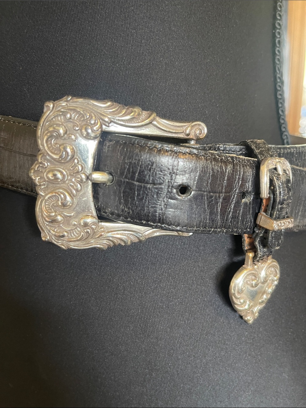 Brighton Western-Inspired Leather Belt with Silver Heart Charm M/30 - Picture 3 of 7